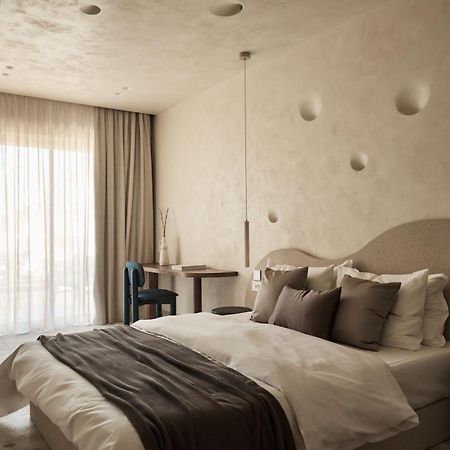 Uzenie All Suites Boutique Resort (Adults Only) Adelianos Kampos Exterior photo