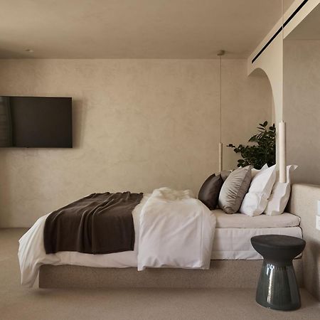 Uzenie All Suites Boutique Resort (Adults Only) Adelianos Kampos Exterior photo