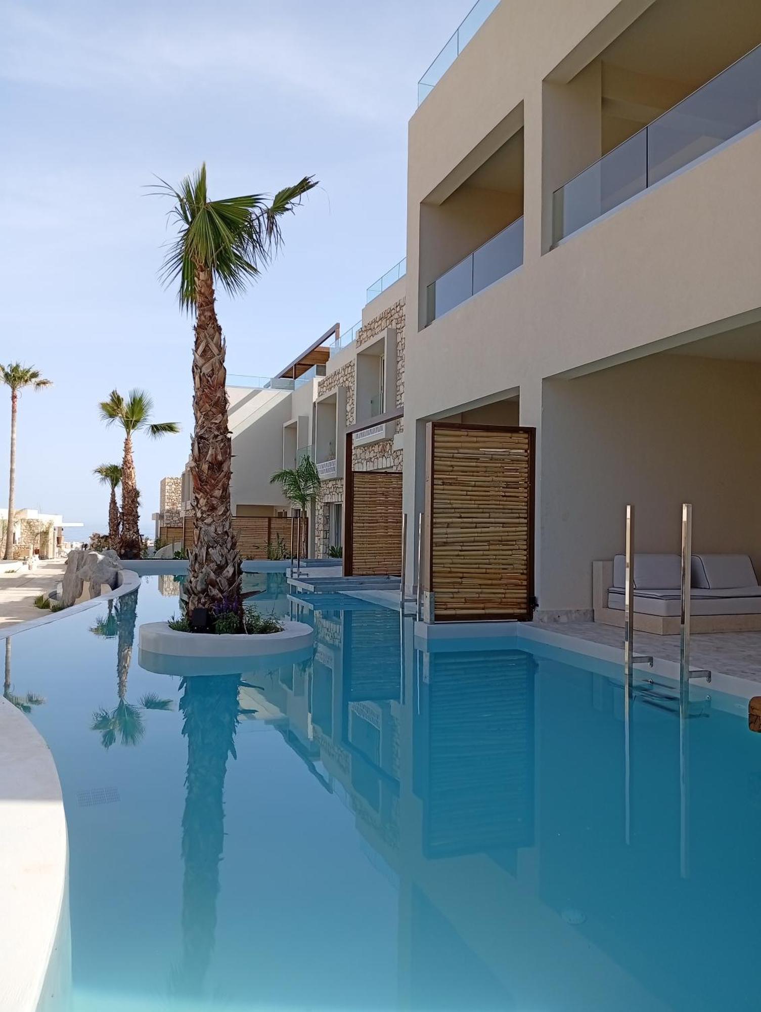 Uzenie All Suites Boutique Resort (Adults Only) Adelianos Kampos Exterior photo